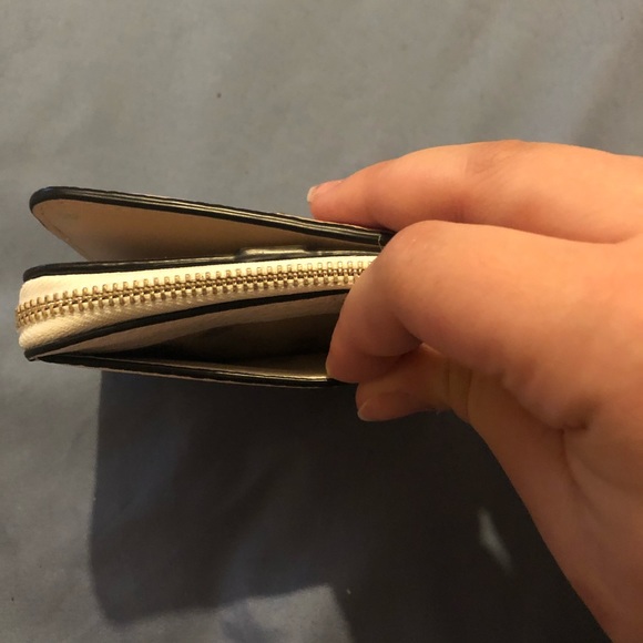 Kate Spade Wallet - Picture 5 of 7